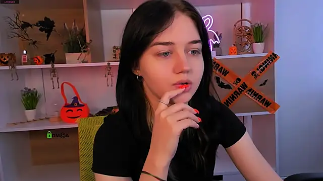 miki ti online show from October 30, 9:22 am