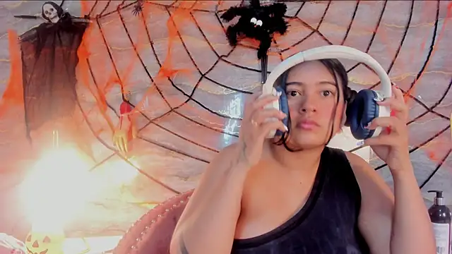 lilithst  online show from October 18, 9:16 pm