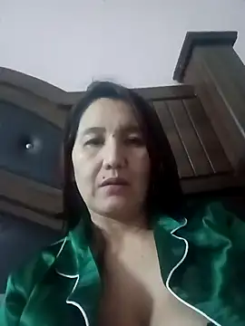 Bigtitsass81 online show from October 21, 8:24 pm