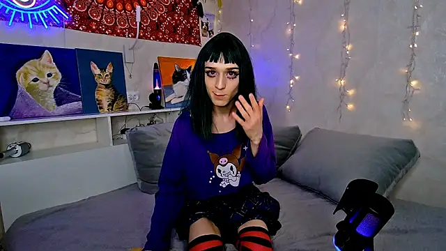 whoalexxa online show from November 24, 1:24 pm