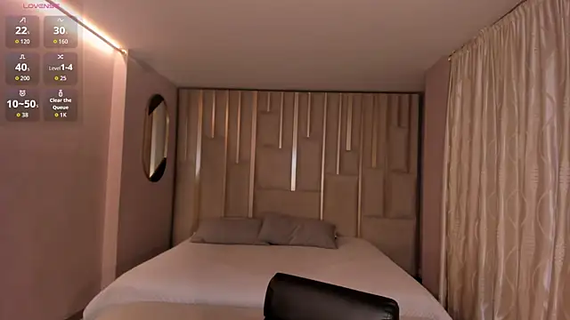 ScarlettBlaze  online show from March 25, 12:30 pm