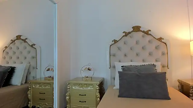 jessi lopez45 online show from February 10, 7:39 pm