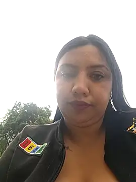 Lunaira Deep online show from February 24, 1:32 pm