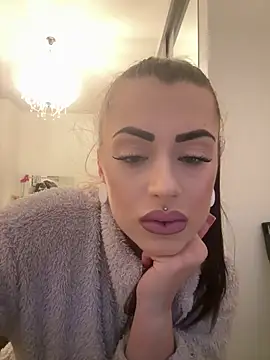 Barbie 1312 online show from November 18, 3:13 pm