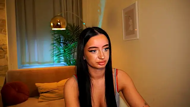  blackpearlll online show from March 18, 4:45 pm