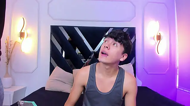 hoot booys  online show from March 30, 8:52 pm