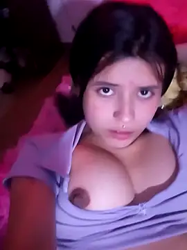 petite coral online show from December 18, 7:13 am