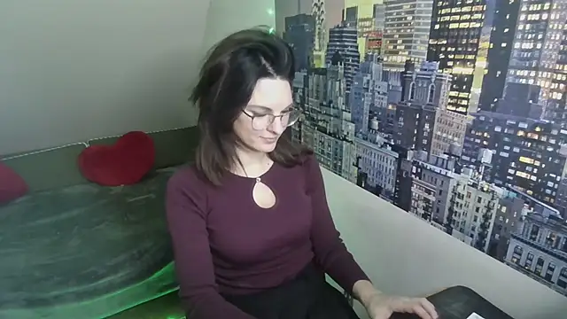 kinkysarahx online show from February 17, 3:22 pm