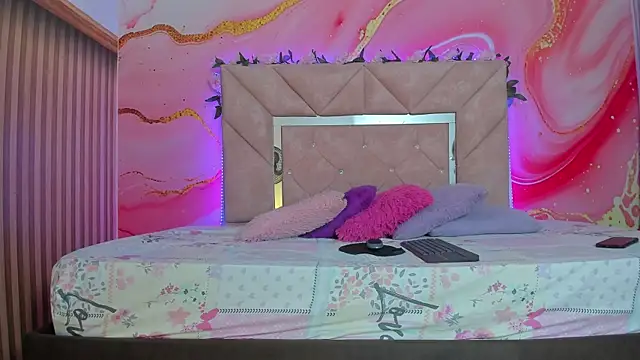 mia  blaze   online show from November 17, 3:18 am