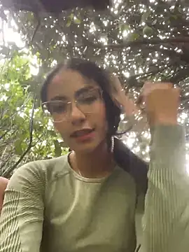 elegant  rouse online show from February 4, 7:50 pm