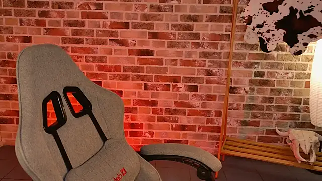 May Bloom online show from February 18, 6:34 am