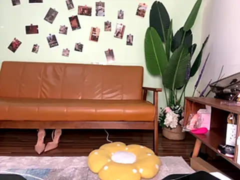 zxcvbnmqwas213 online show from December 3, 5:04 pm