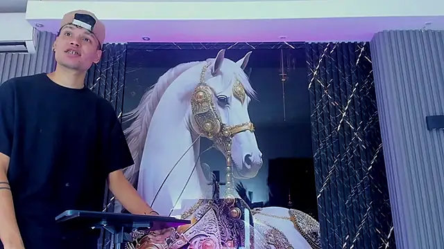 handsome boys22 online show from November 17, 12:50 pm