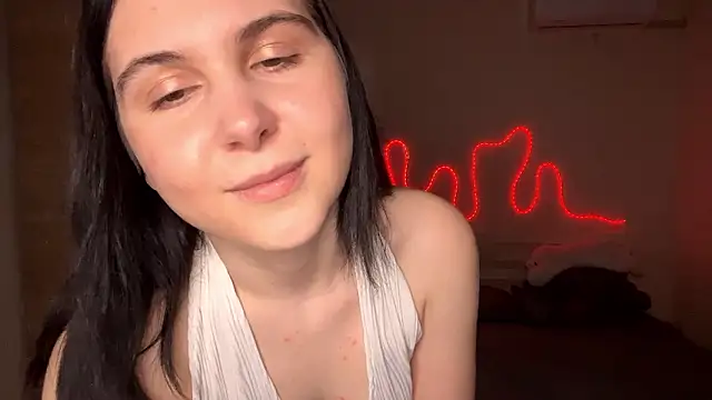 MyraLitterers online show from February 15, 5:12 pm