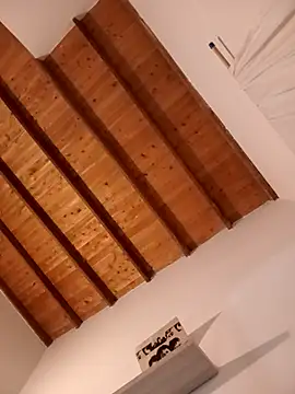 valeriahornier online show from April 16, 3:40 am