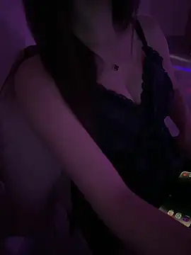 Bong-g online show from April 16, 8:30 pm