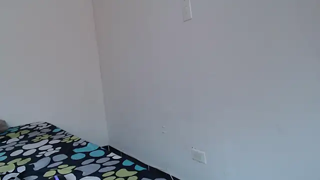 Nikki  uwu online show from February 2, 8:30 pm