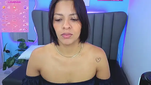 Aria Russo online show from January 19, 2:13 pm