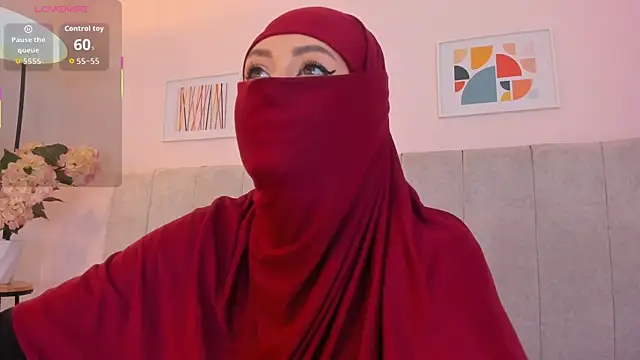 fatiima  online show from January 5, 7:06 pm