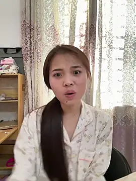 aaaaawhate online show from February 14, 9:33 am