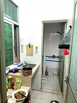 aaaaawhate online show from January 13, 6:23 pm