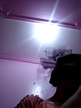 SandyAmr online show from April 19, 7:30 am