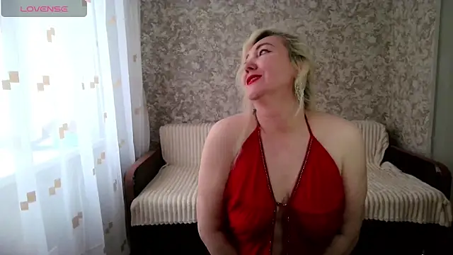 LadyKriss online show from April 22, 4:20 am