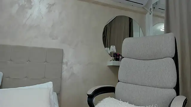 KaylaBenz online show from June 21, 11:42 pm