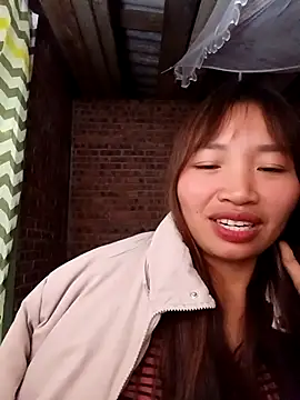 sowbibi online show from December 3, 1:57 pm