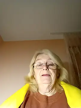 AmyLove353 online show from November 5, 4:18 am