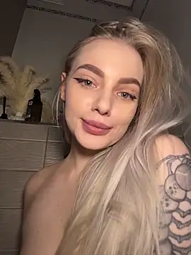 HugeBoobsAlice online show from March 23, 9:48 am