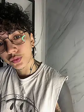 Abby Evanns1 online show from April 4, 2:27 pm