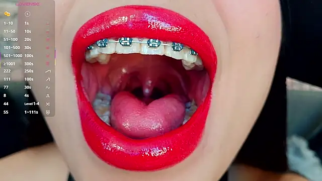 mia roux1 online show from November 3, 6:23 pm