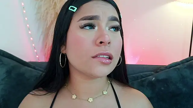 mia roux1 online show from April 11, 8:12 pm