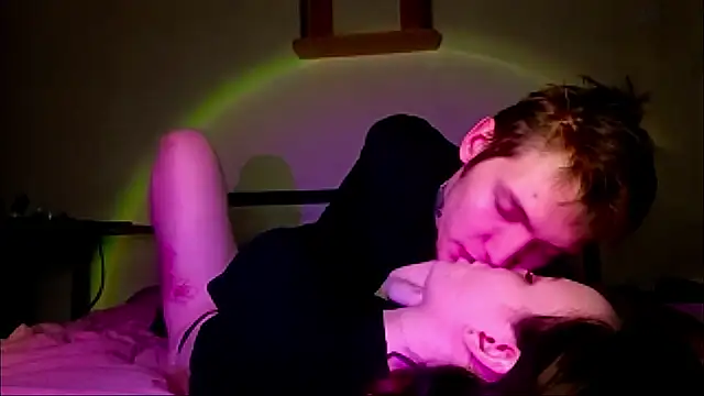 Jenny Couple online show from December 21, 5:39 pm