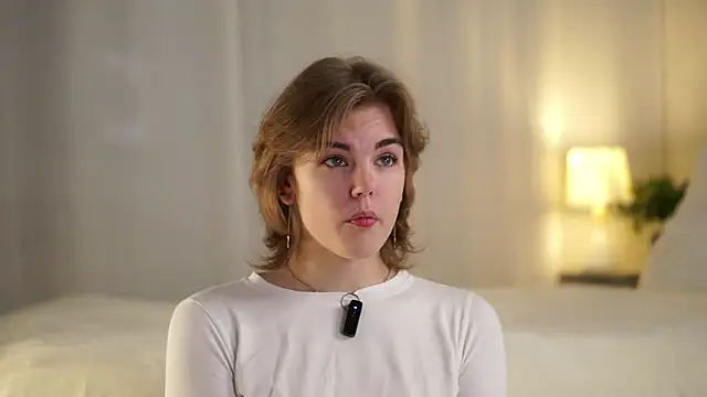 MelodyBaur online show from November 27, 11:35 am