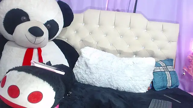 eimyy rouse online show from January 14, 8:47 pm