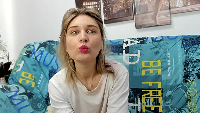 Tenderly Sophie online show from February 28, 1:16 am