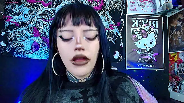GothGaby online show from November 12, 3:15 am