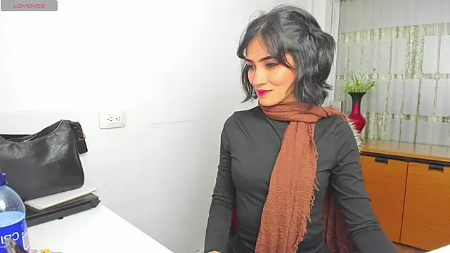 chloehanna online show from November 20, 6:53 pm