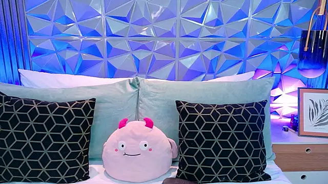 AdelineJhones online show from April 9, 10:26 pm