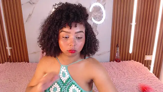 rosselyn  online show from November 22, 8:33 pm