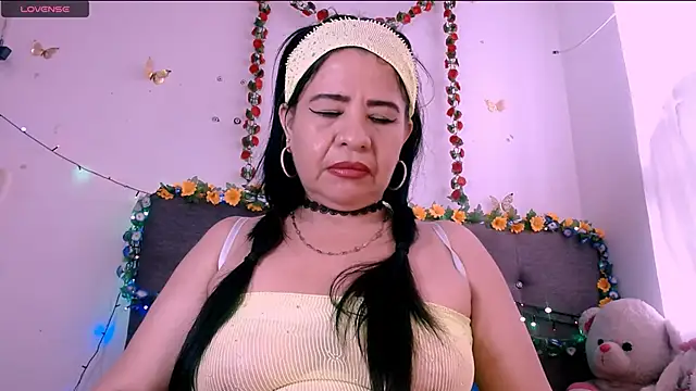 Soraya hott online show from February 1, 1:54 pm