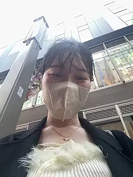 karenchaaan online show from April 19, 6:35 am