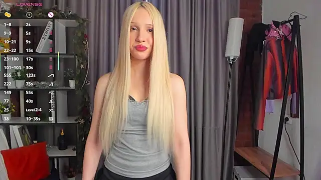 MistyDare online show from February 4, 1:14 pm