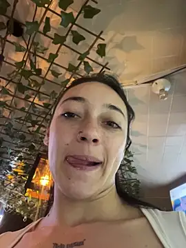 Lia  white online show from November 18, 10:33 pm