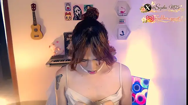 AdelineEsposito online show from March 11, 5:04 pm