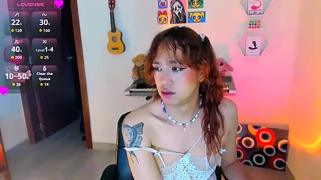 AdelineEsposito online show from January 31, 7:11 pm