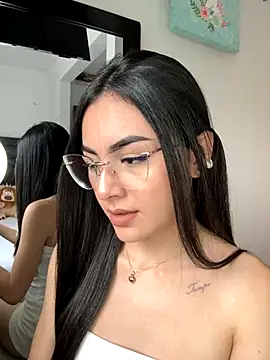 IslaCole online show from November 24, 9:28 pm