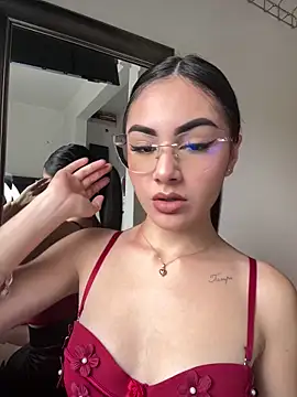 IslaCole online show from February 3, 7:29 pm